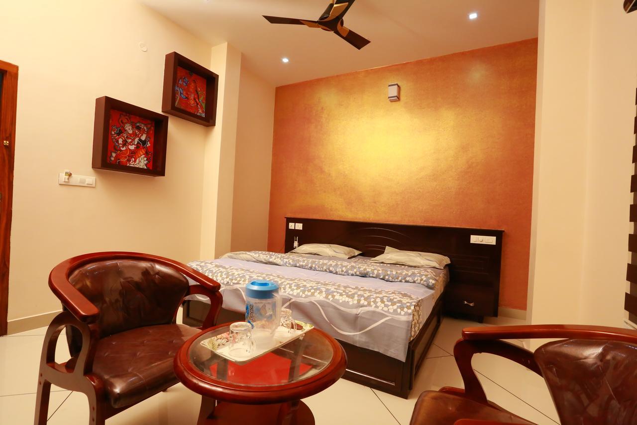 Seethas Regency Hotel Guruvayur Exterior photo